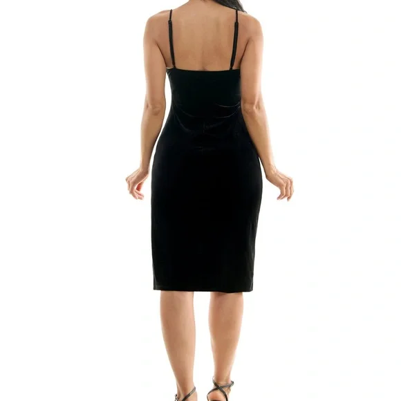 Brand new dress - Picture 3 of 7